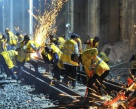 鋼板吊鉗對軌道建設(shè)和道橋建設(shè)的重要作用